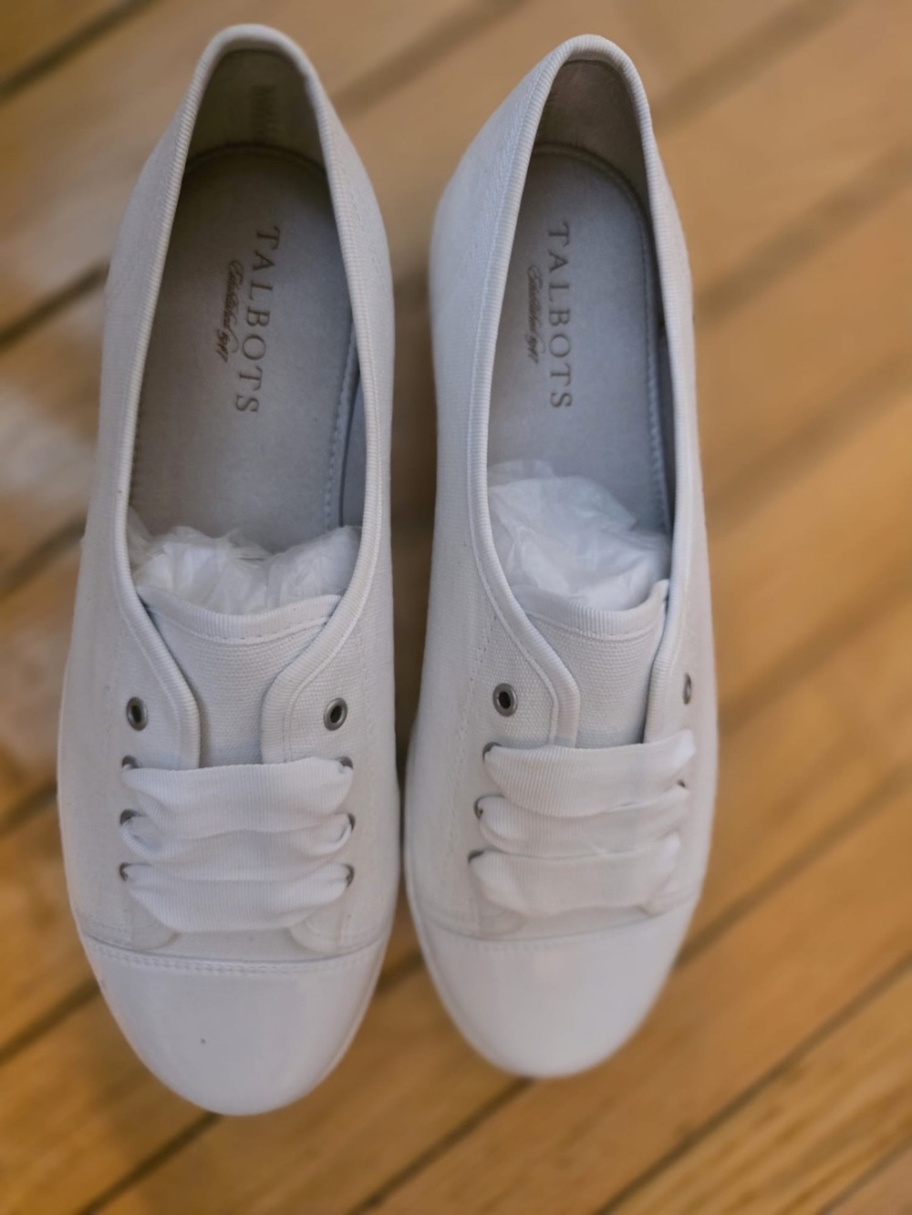 Talbots Women's White Canvas Slip-On Lace-Style Sneakers. Sz 11. New